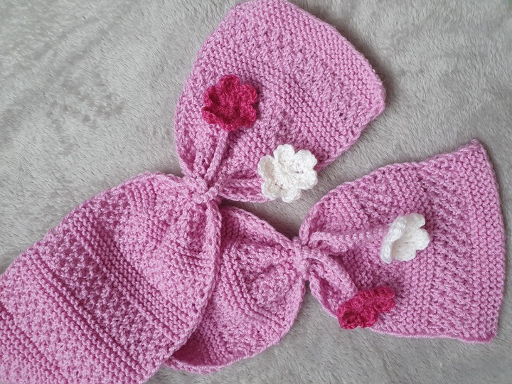 Strickanleitung Mädchenschal 3 - 4 Jahre mit Häkelblümchen!