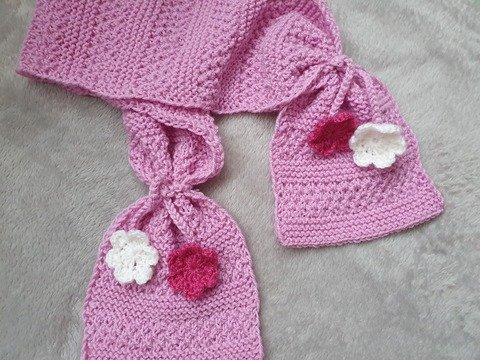 Strickanleitung Mädchenschal 3 - 4 Jahre mit Häkelblümchen!