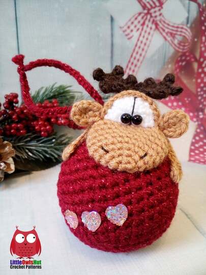 261 Moos or Reindeer on a bauble Knittoy CP