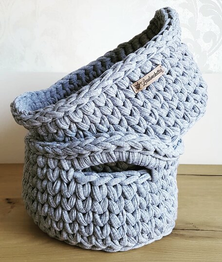 Anleitung Häkelkorb aus Textilgarn mit dem ovalen Boden und 2 Henkeln