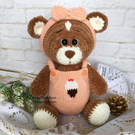 Crochet amigurumi pattern Plush Bear Brownie in outfit