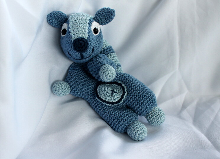 Crochet a Flying Squirrel – cuddly toy with a striped tail (EN & DE)