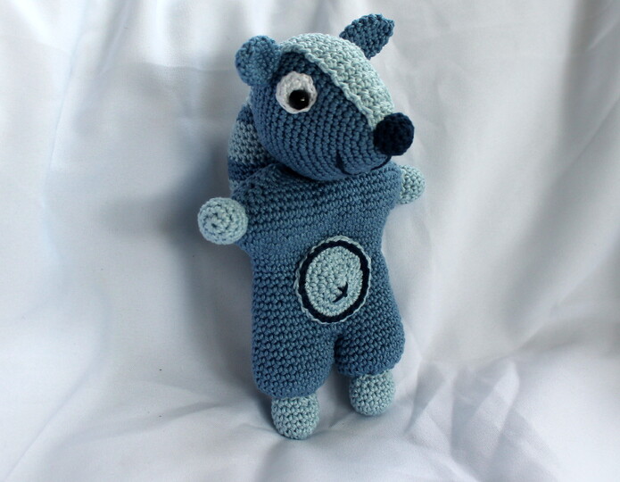 Crochet a Flying Squirrel – cuddly toy with a striped tail (EN & DE)