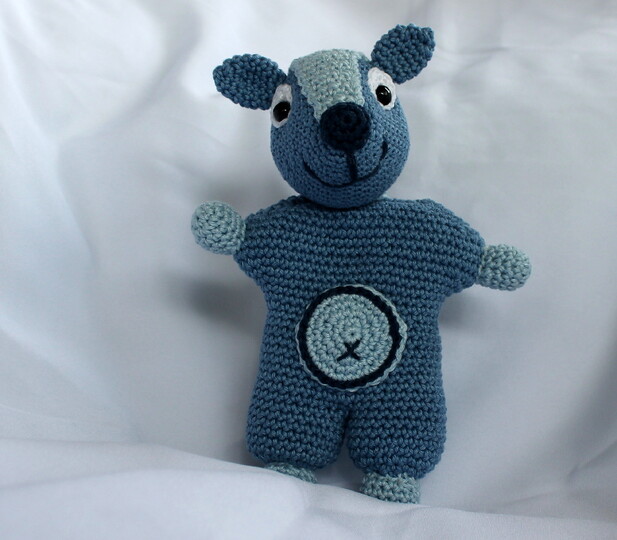 Crochet a Flying Squirrel – cuddly toy with a striped tail (EN & DE)