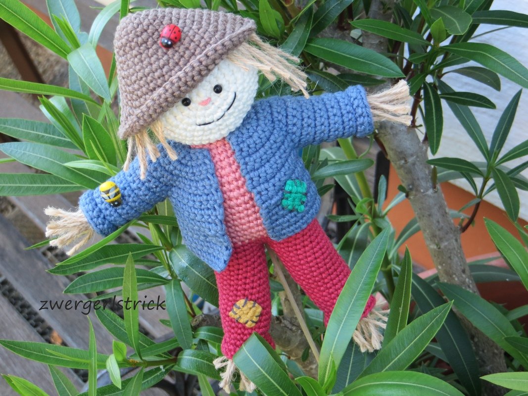 Häkelanleitung - Scheuchi, die kleine Vogelscheuche - Bild 2