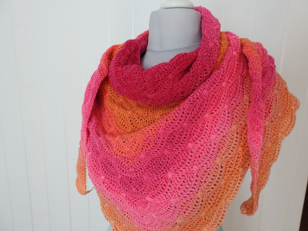 crochet pattern triangular shawl "Moments" - Image 5
