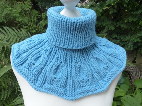 Strickanleitung Kragenschal / Rollkragen "Schlittenfahrt"