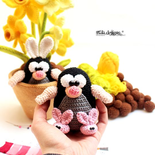 Maulwürfe mit Osterglocken