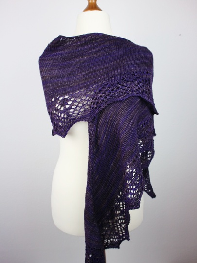 Strickanleitung halbrundes Tuch Willow - einfaches Tuch mit Lochmuster