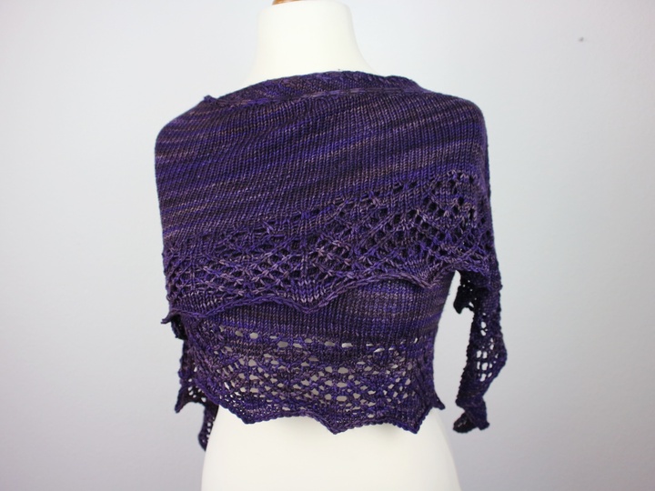 Strickanleitung halbrundes Tuch Willow - einfaches Tuch mit Lochmuster