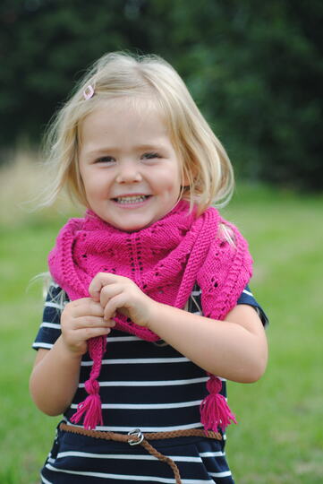 Strickanleitung Dreieckstuch Fiona in der Größe 110x46 cm