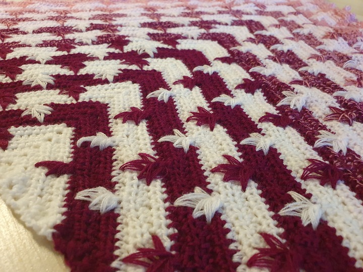 Häkelanleitung Dreieckstuch Blätterrauschen Schonilino