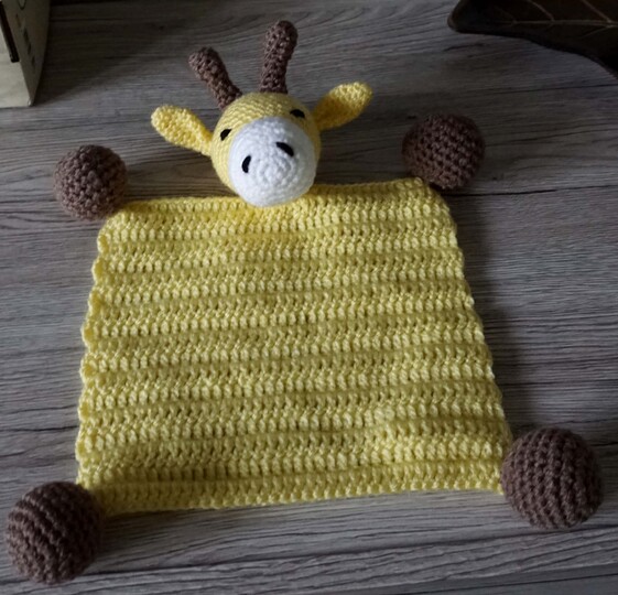 Amigurumi Häkelanleitung Schnuffeltuch Giraffe Amy