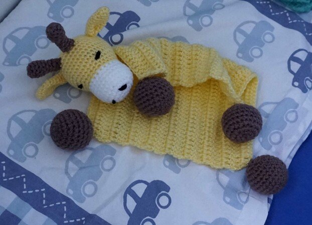 Amigurumi Häkelanleitung Schnuffeltuch Giraffe Amy