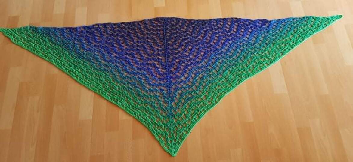 Tuch Viola häkeln Dreieckstuch Häkeltuch Schultertuch Stola