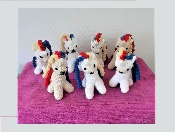 Kleines Einhorn ohne Nähte, ca 8,5 cm hoch - Bild 2