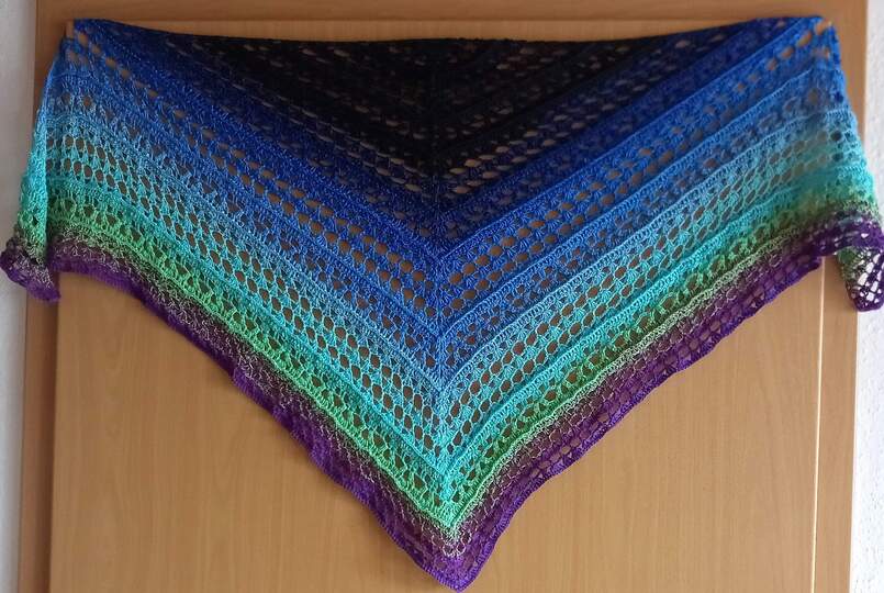 Tuch Xenia Häkeln Häkeltuch Dreieckstuch Stola Schultertuch