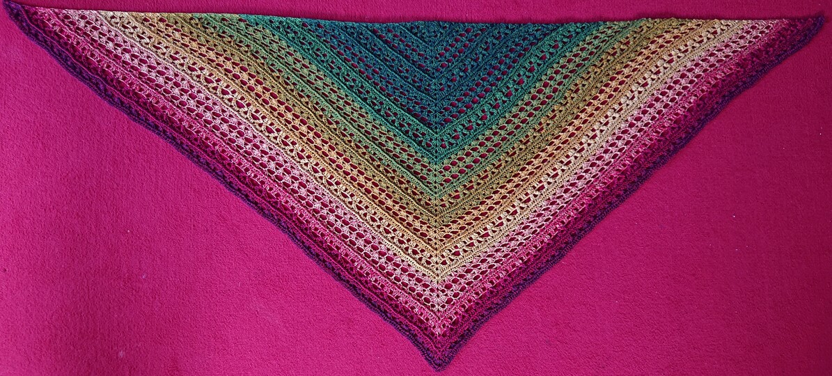 Tuch Xenia Häkeln Häkeltuch Dreieckstuch Stola Schultertuch