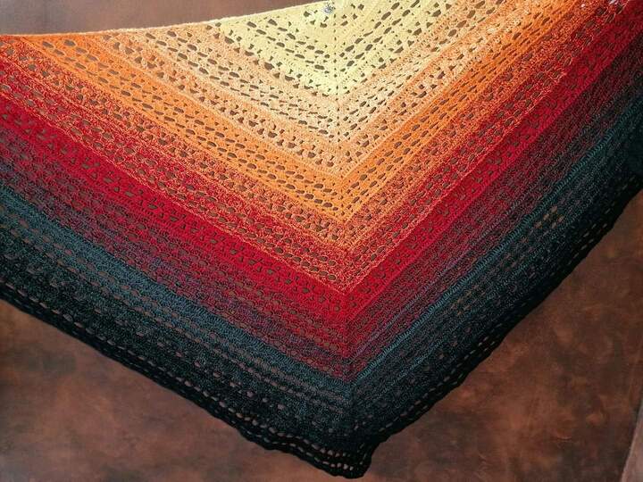 Tuch Xenia Häkeln Häkeltuch Dreieckstuch Stola Schultertuch