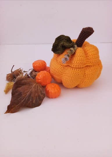 Halloween Pumpkin Basket. Crochet pattern