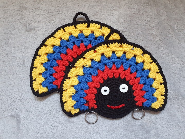 Häkelanleitung Topflappen Rasta!