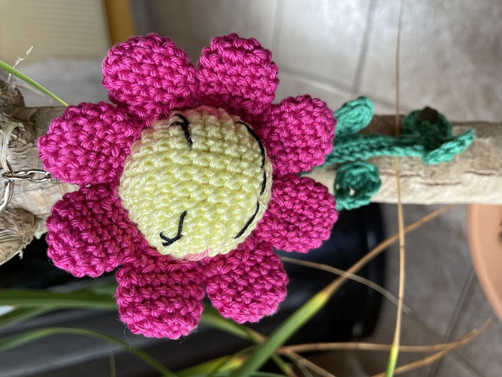 Anleitung Blume "Rita" - Schlüsselanhänger/ Taschenbaumler