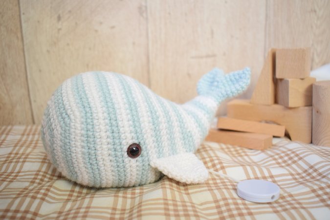 whale HUGO music box crochet instruction ENGLISH