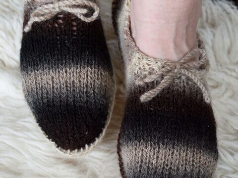 Anleitung Strick-Espandrilles in Gr. 40