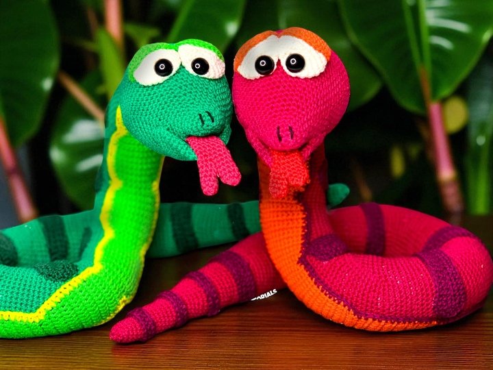 Flauschige Riesenschlange - Häkelanleitung