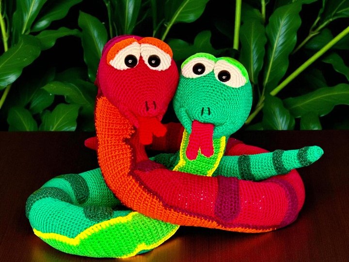 Flauschige Riesenschlange - Häkelanleitung