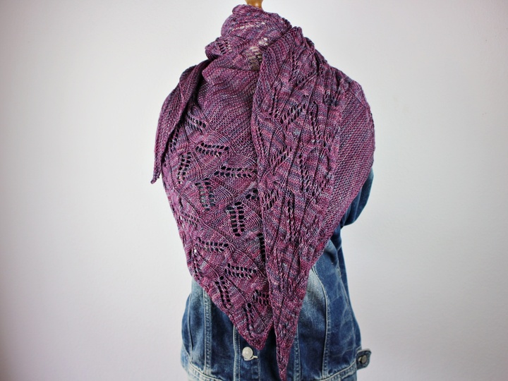 Knitting pattern shawl "Lotus"