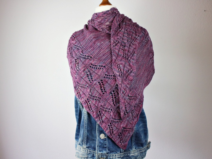 Knitting pattern shawl "Lotus"