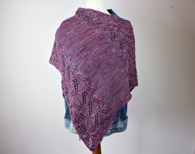 Knitting pattern shawl "Lotus"