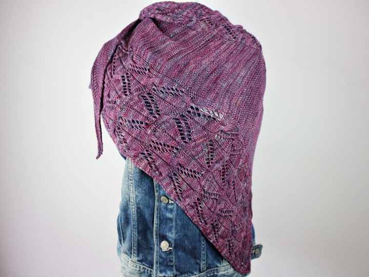 Strickanleitung asymetrisches Tuch "Lotus"