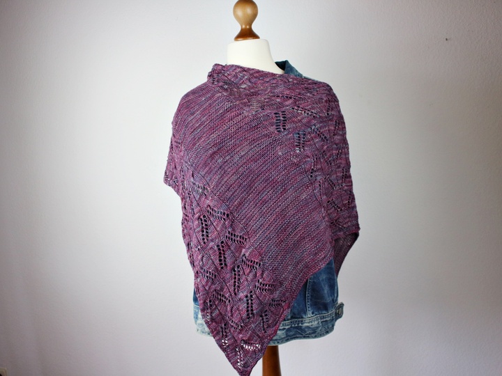 Strickanleitung asymetrisches Tuch "Lotus"