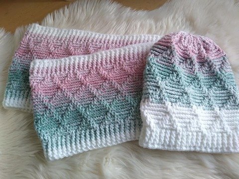 Sparset "Inside out",  Häkelanleitung für Mütze und Loop