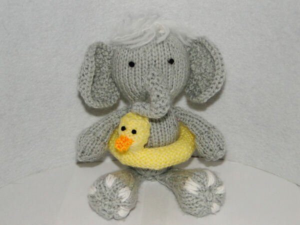 Gigi the little elephant knitting pattern
