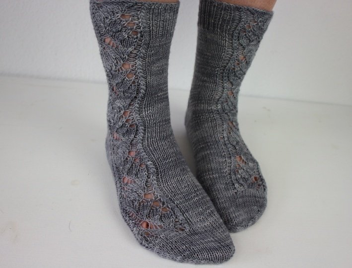 Knitting Pattern Socks with Lace PDF – Cuff Down Socks with Eyelet Pattern