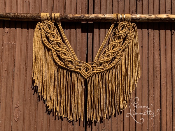 Macrame wall hanging 'Prince' video tutorial with English captions