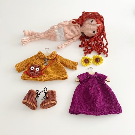 Crochet- and Knittingpattern Doll Lalin, Autumn Girl