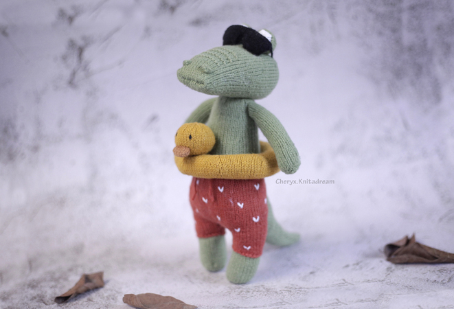 My friendly crocodile Alan (PDF knitting pattern)