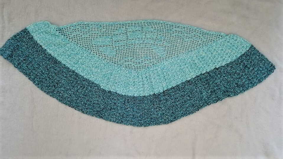 Häkelanleitung Motivtuch "Meeresschildkröte", halbrundes Tuch