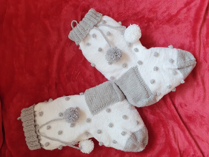 Strickanleitung Weihnachtssocke mit Schneeflocken 50 cm lang.