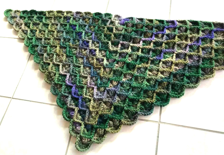 winterliches DreiecksTUCH "KUBIKUSS"