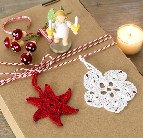 Weihnachts-Deko häkeln in Rot-Weiß
