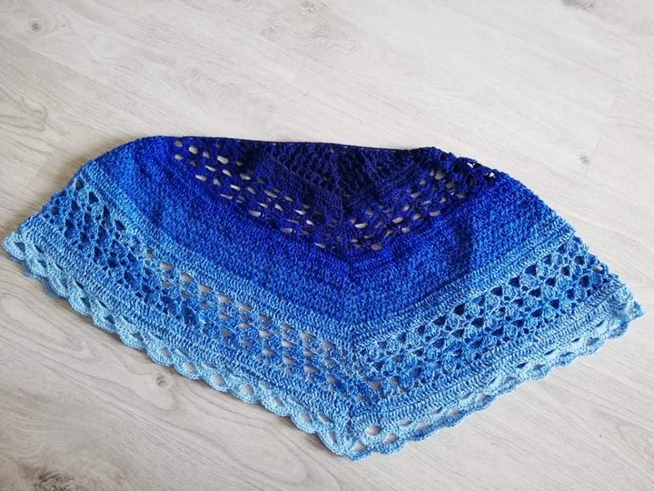 Häkelanleitung flaches Dreieckstuch "Meeresgruß"