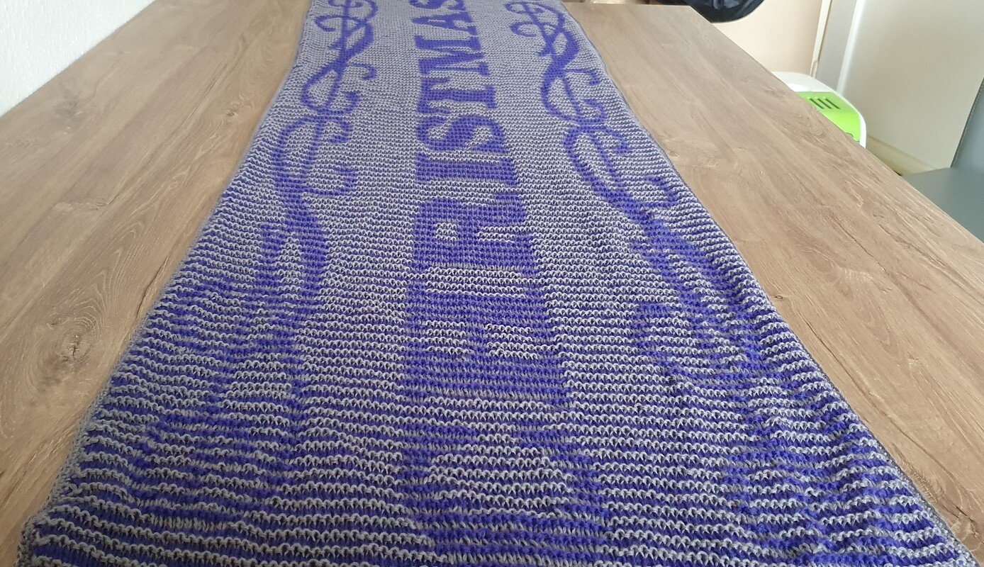 Tischläufer mit "Christmas" Schrift, Schattenstricken, Illusionsstricken - Bild 3