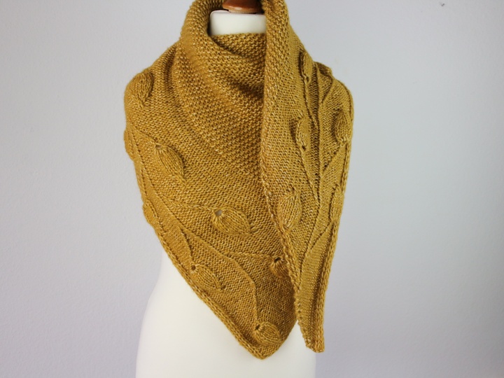Strickanleitung asymetrisches Tuch "Golden Leaves"