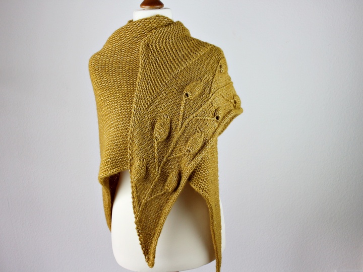 Strickanleitung asymetrisches Tuch "Golden Leaves"