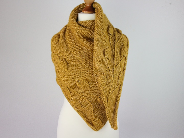 Strickanleitung asymetrisches Tuch "Golden Leaves"